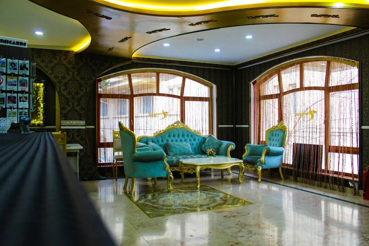 Phoenix Hotel Baku 3*,
