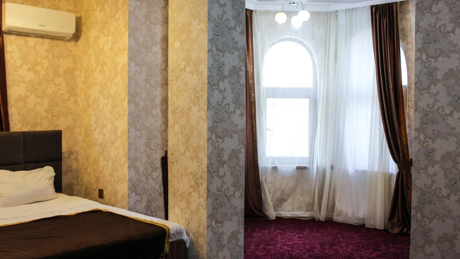 Phoenix Hotel Baku
